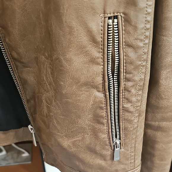 Zara Men's Tan Leather Jacket - Picture 2 of 8